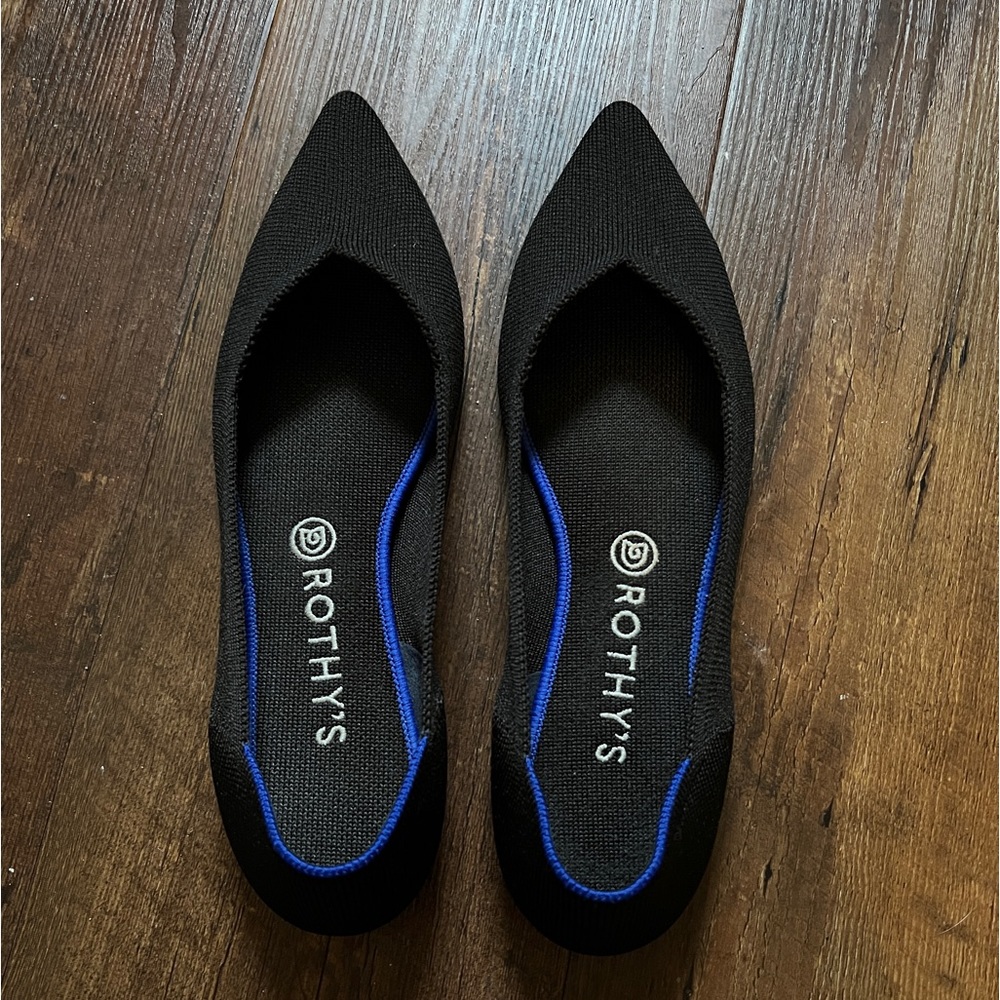 Rothy’s Black Points